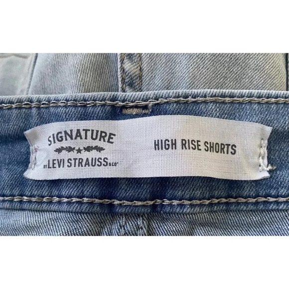 Levi’s Signature Light Wash High Rise Denim Shorts Womens Size 14/32 (501) - Picture 7 of 9